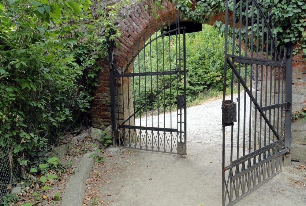 How to Paint Wrought Iron