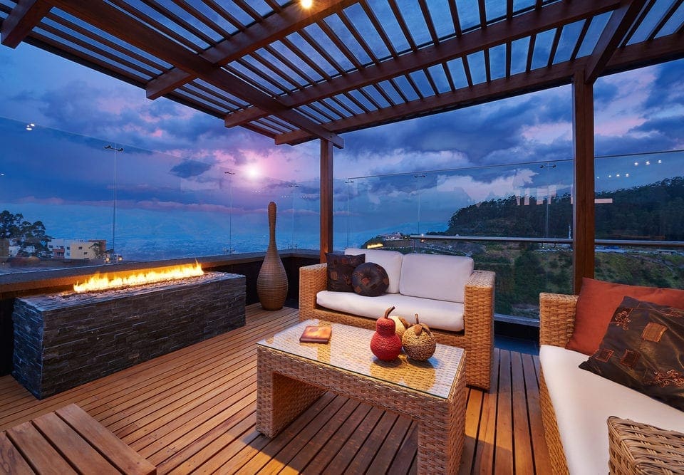 Clever Ways to Turn Your Deck Into the Perfect Backyard Setting