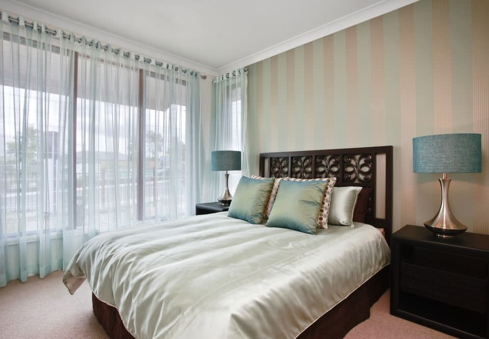 Designing Guest Rooms for Summer Stays